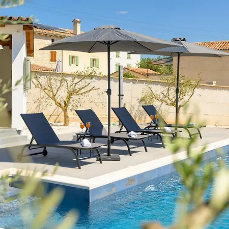 Oro By Istrialux Villa *